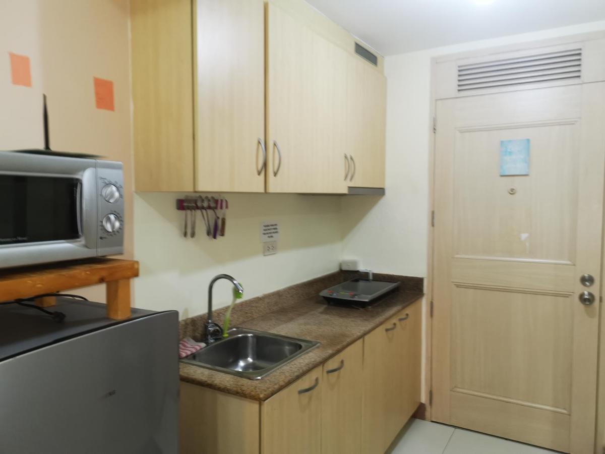 Airport Apartments Manila Paranaque City Екстер'єр фото