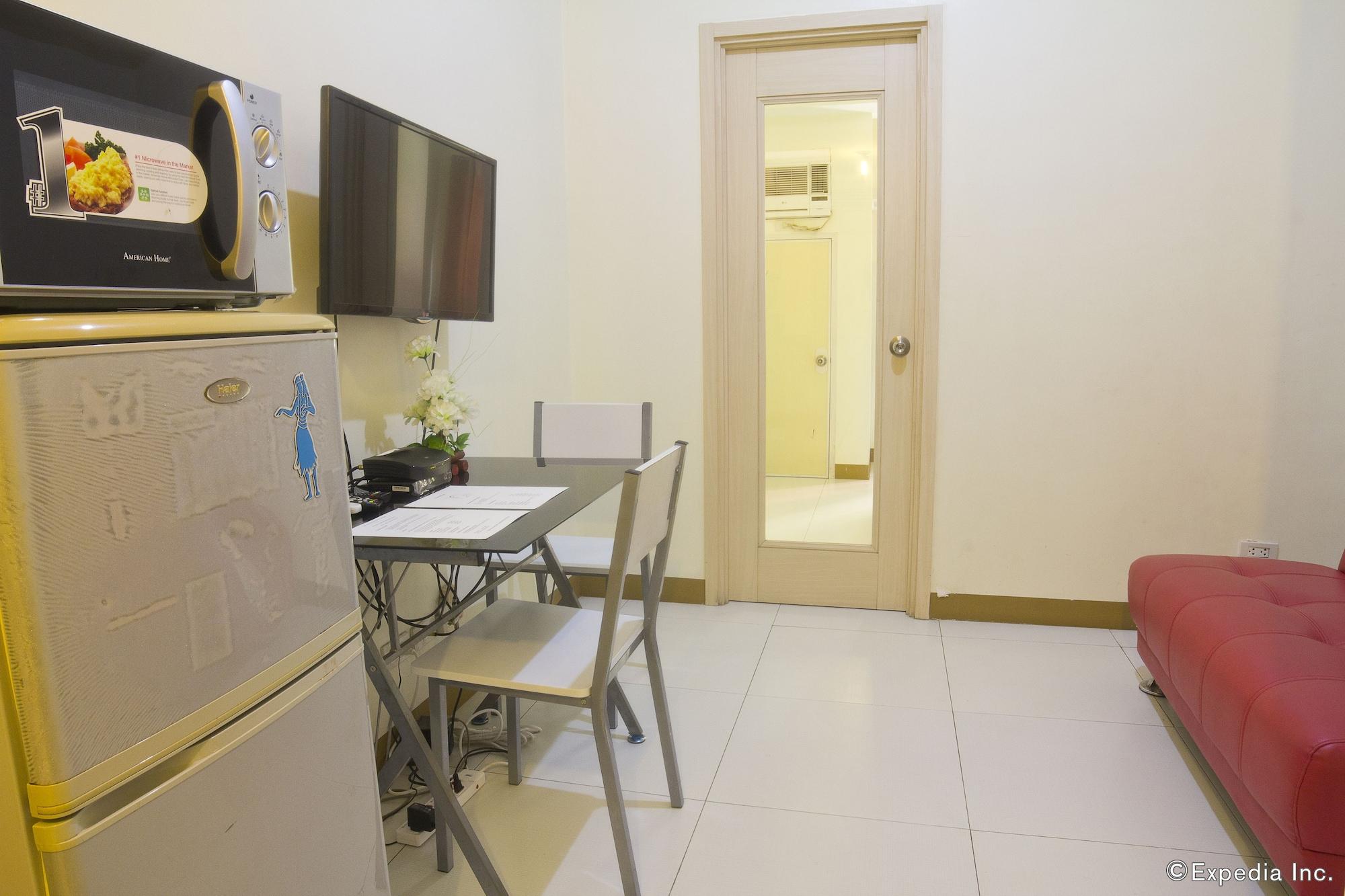 Airport Apartments Manila Paranaque City Екстер'єр фото