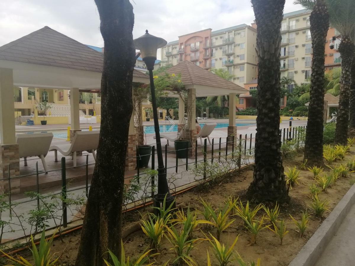 Airport Apartments Manila Paranaque City Екстер'єр фото